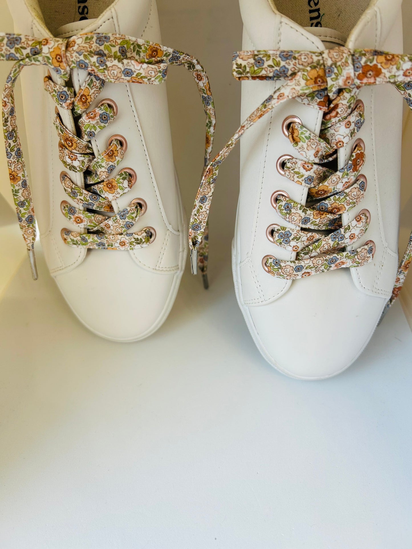Lacets fleuri fait main