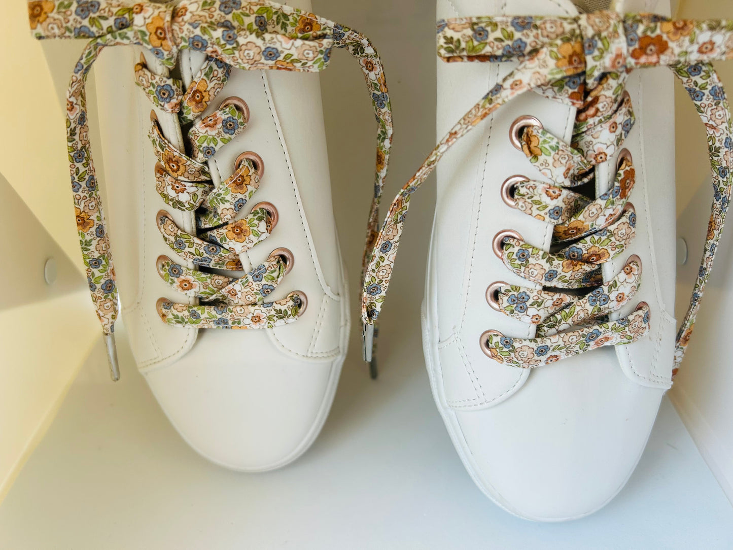 Lacets fleuri fait main
