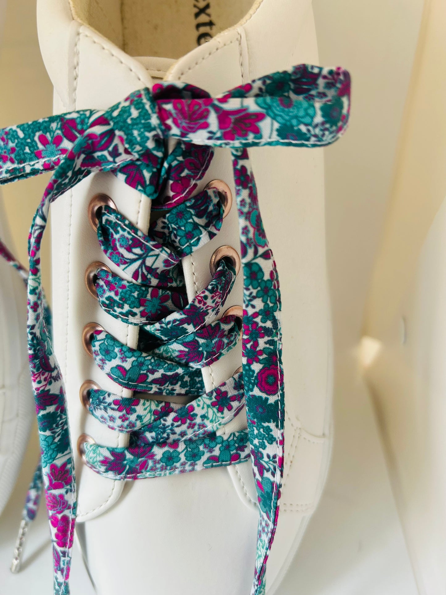 Lacets fleuri fait main