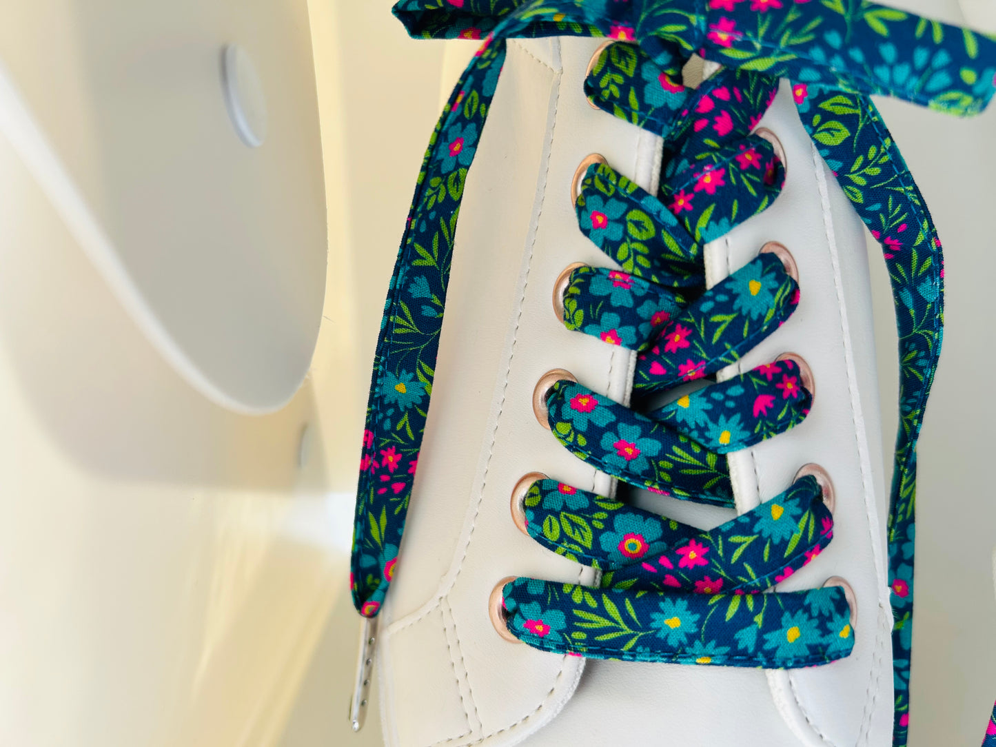 Lacets fleuri fait main