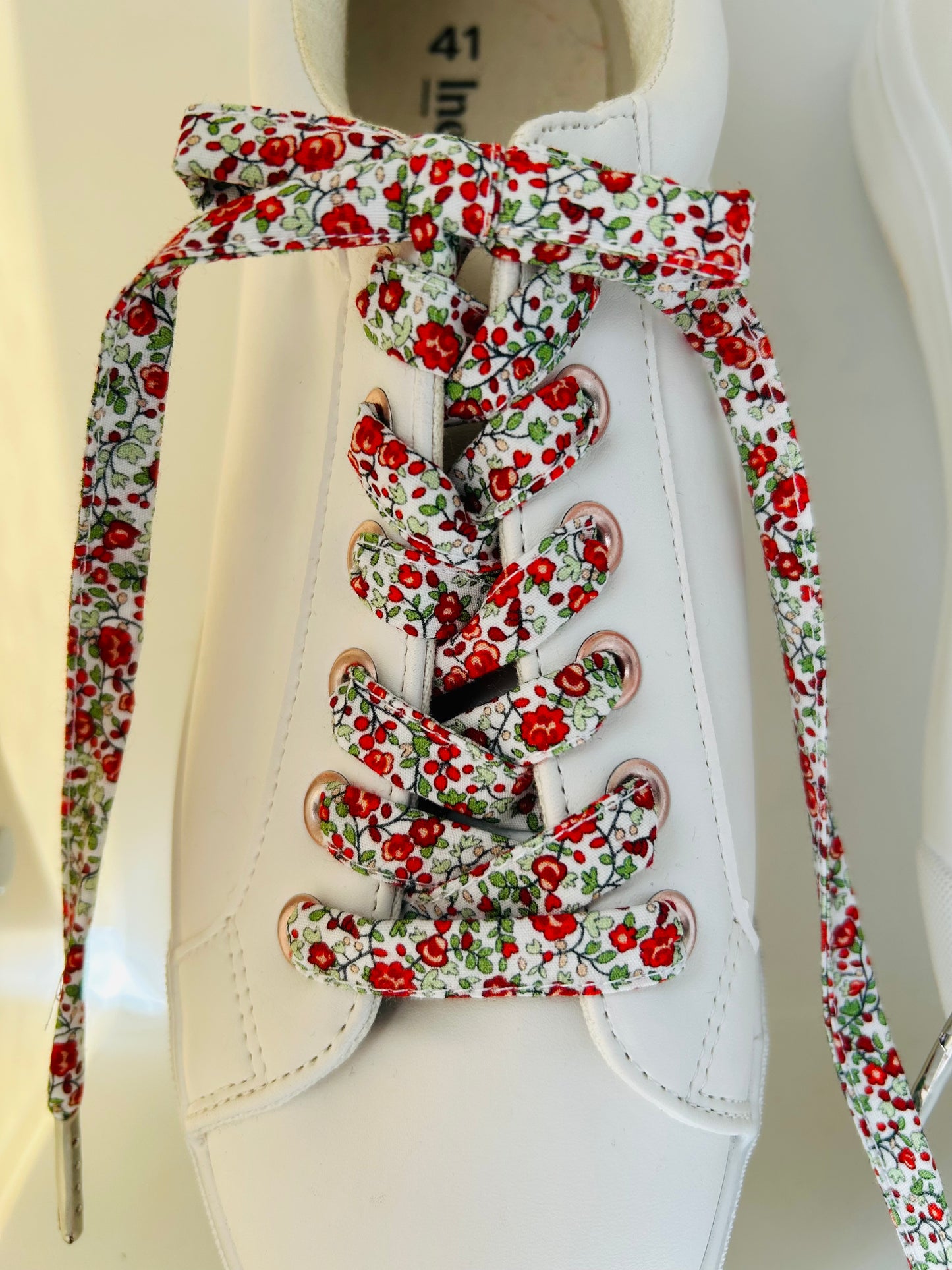 Lacets fleuri fait main
