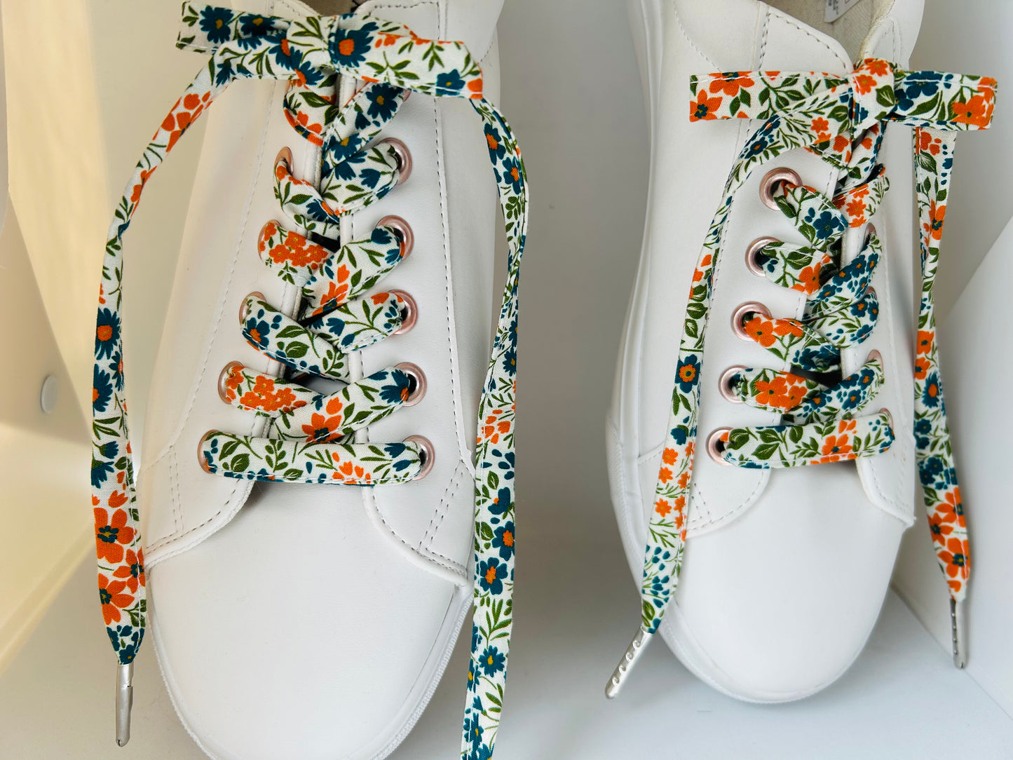 Lacets fleuri fait main