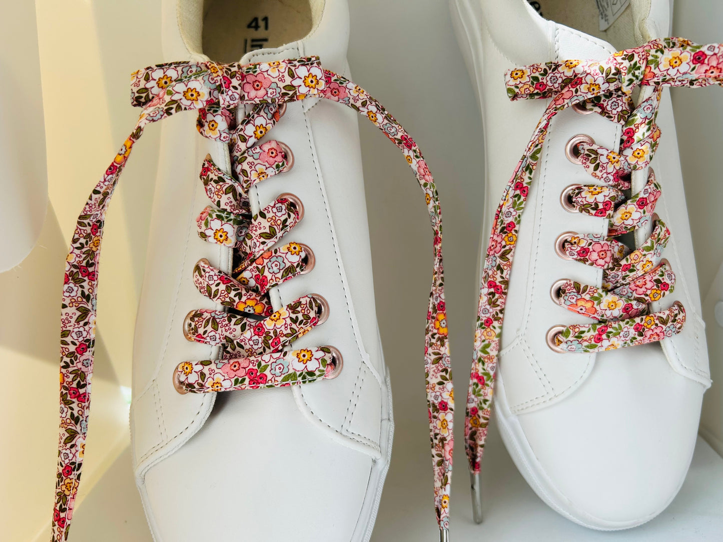 Lacets fleuri fait main