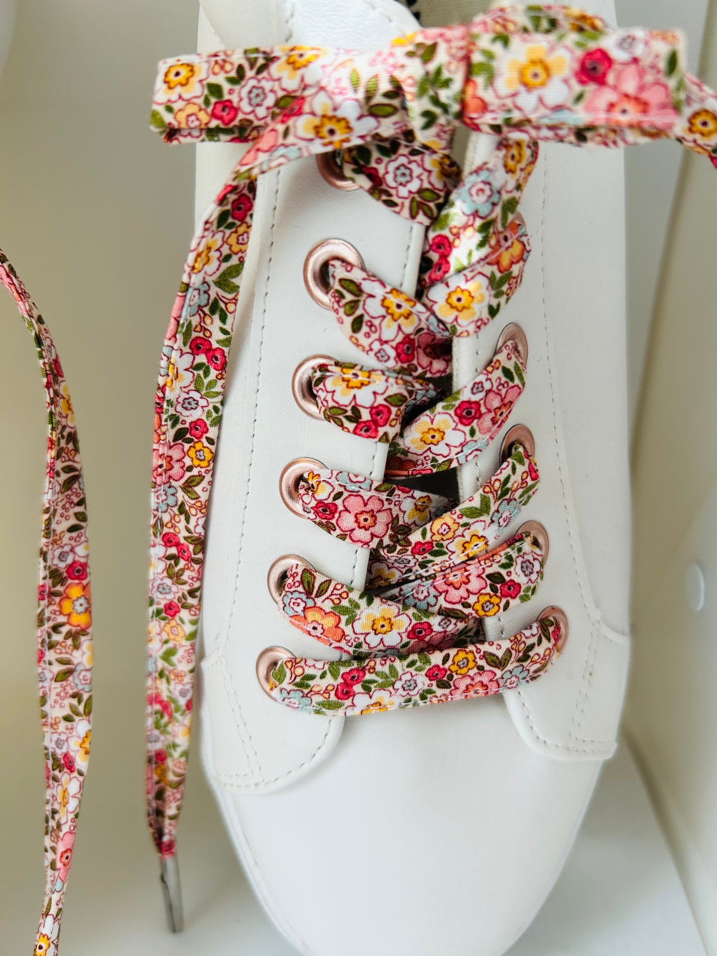 Lacets fleuri fait main
