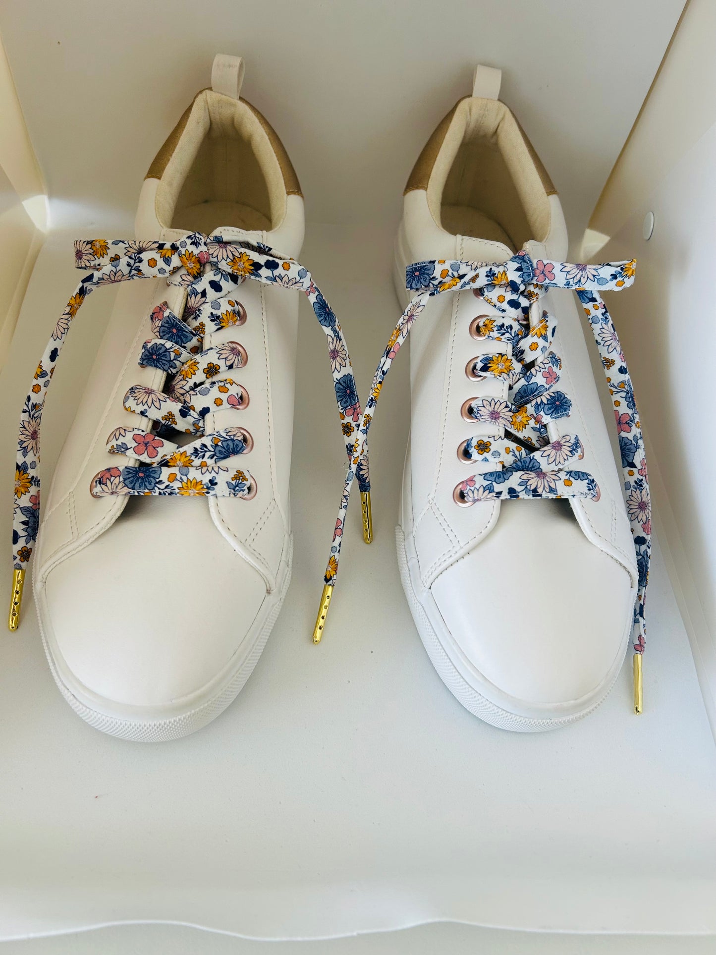 Lacets fleuri fait main