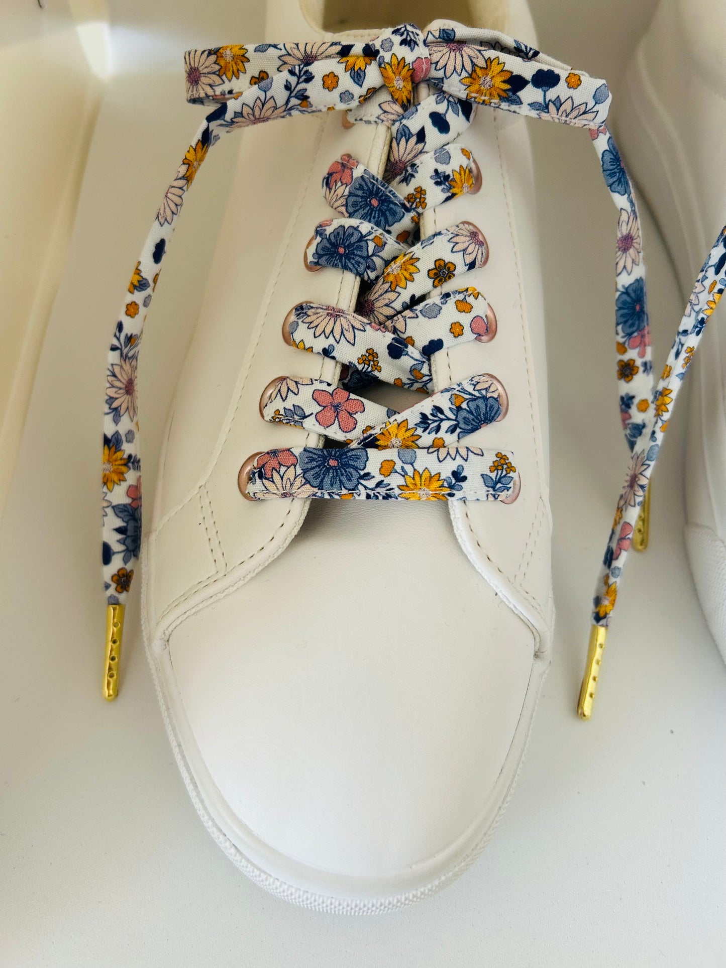 Lacets fleuri fait main