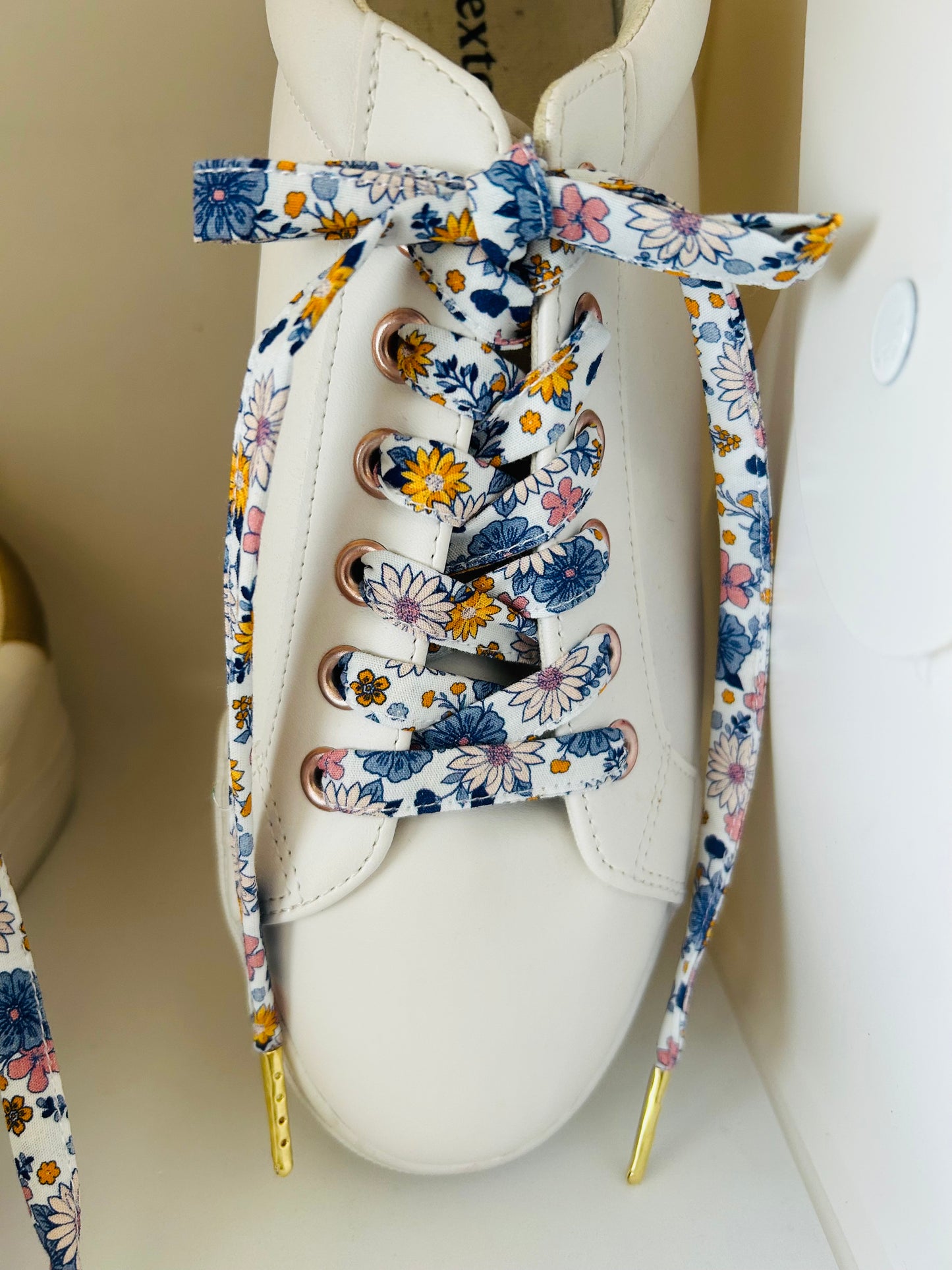 Lacets fleuri fait main