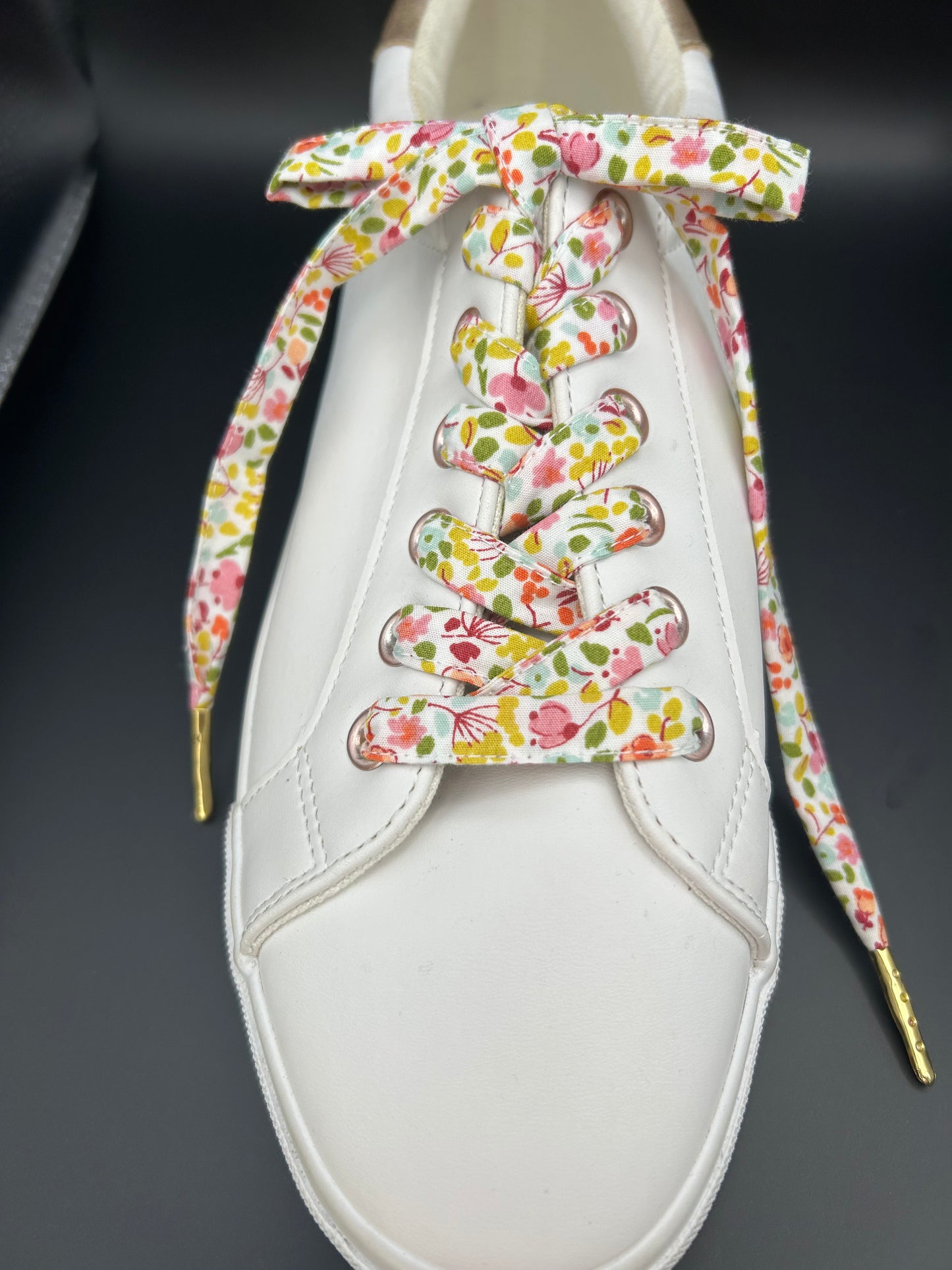 Lacets fleuri fait main