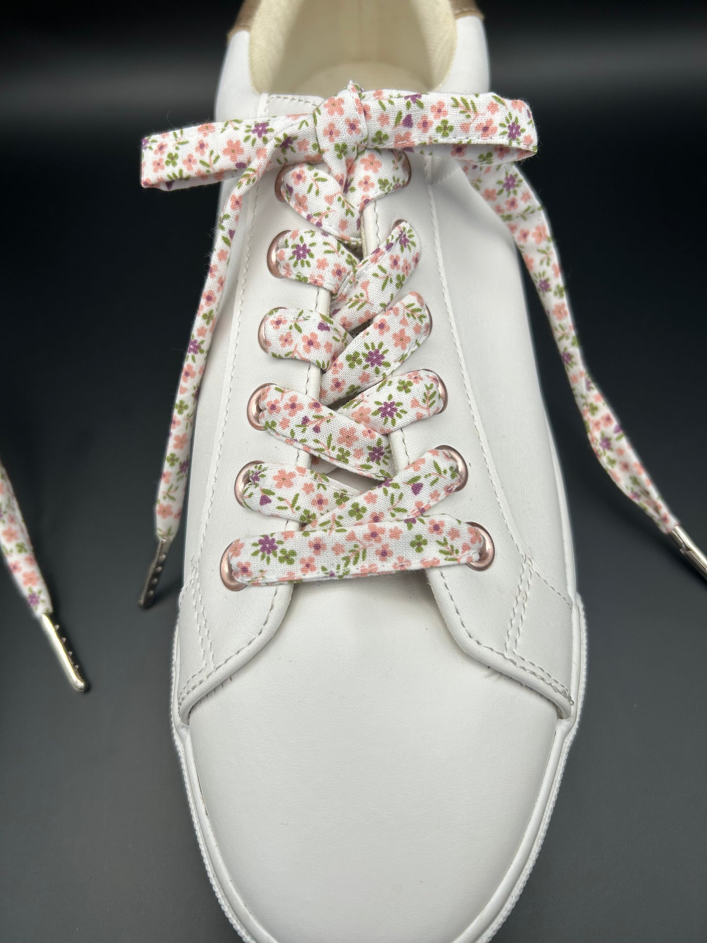 Lacets fleuri fait main en coton