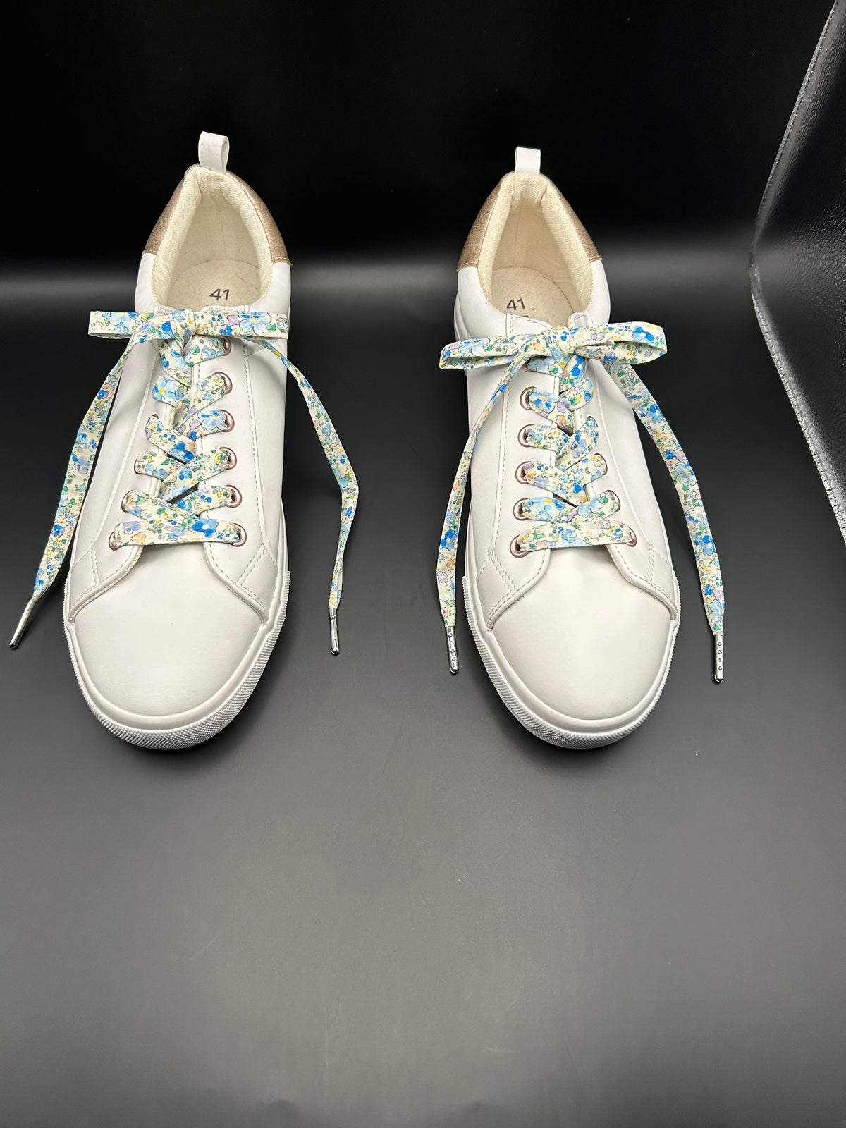 Lacets fleuris bohème