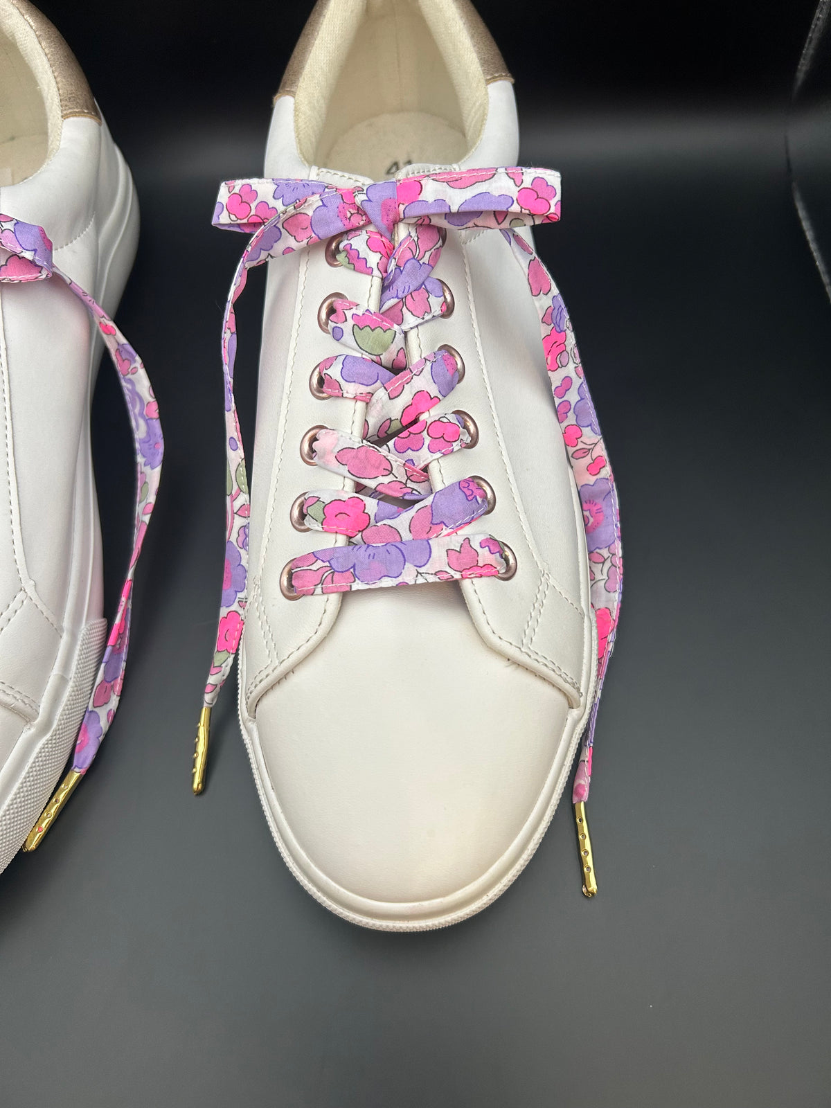 Lacets fleuris LIBERTY rose et violet pour baskets