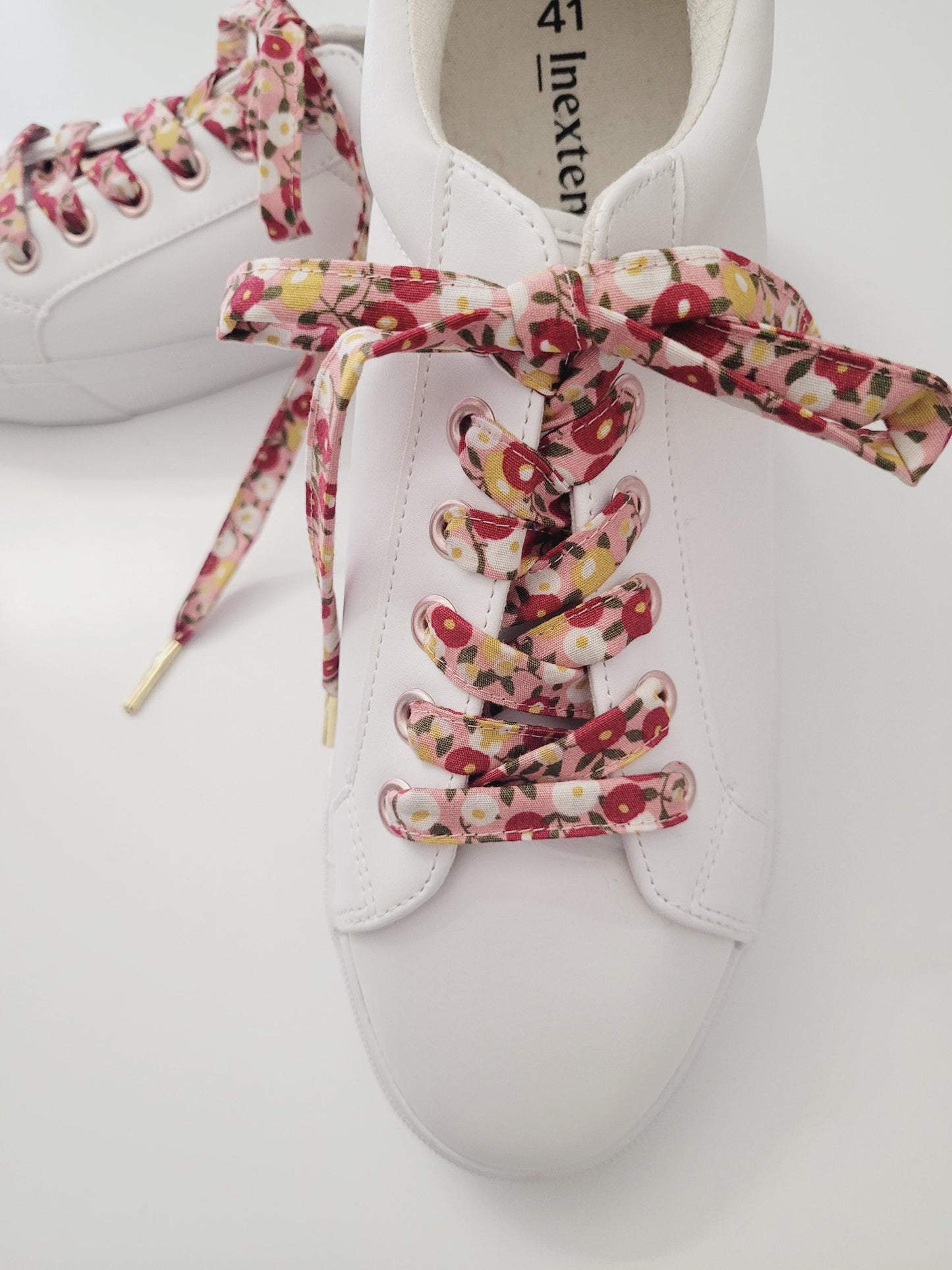 Lacets fleuri en coton
