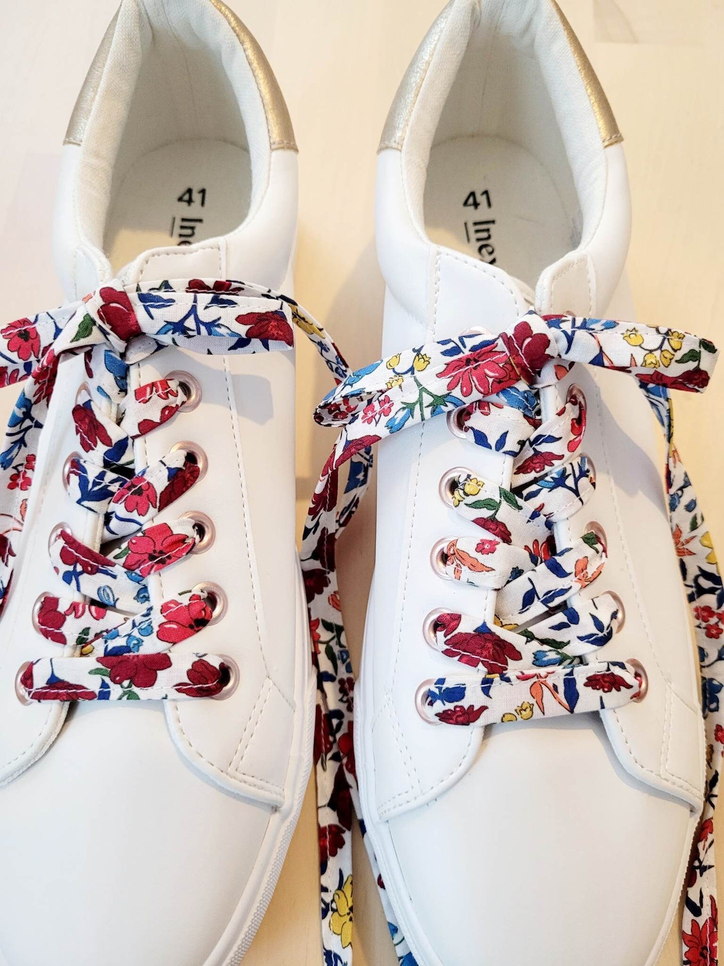 Lacets liberty fleurs en tissu viscose. Modèle Eglantine