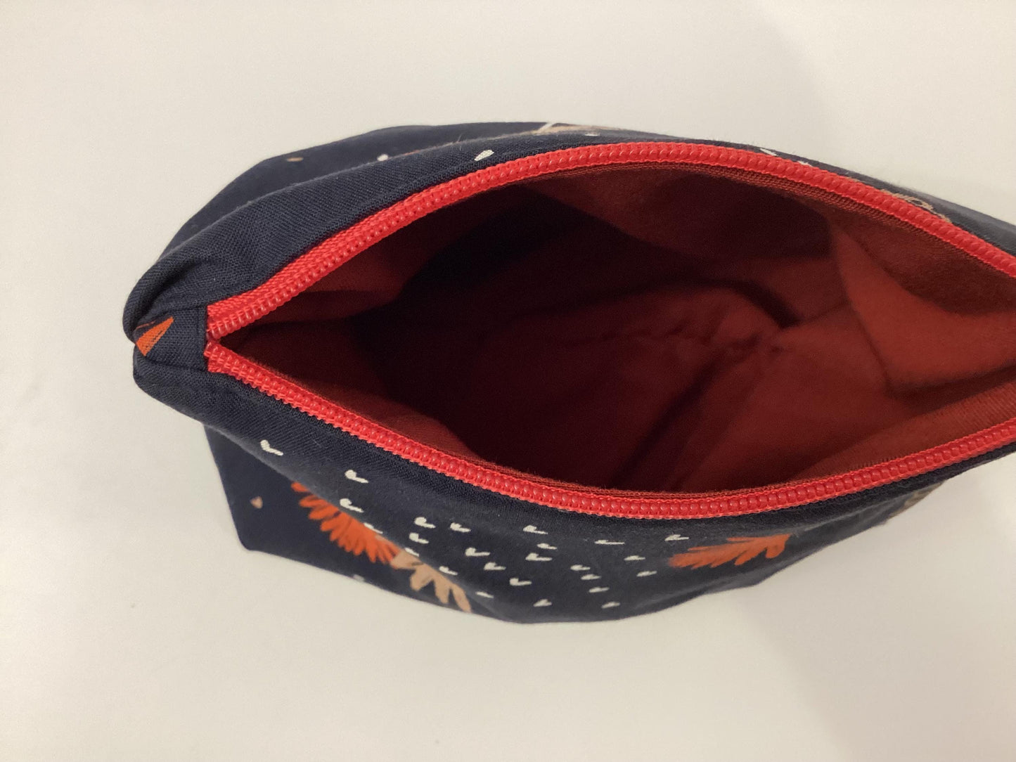 Trousse de maquillage élégante en coton bleu fleuri : pochette de rangement élégante pour cosmétiques et produits de toilette