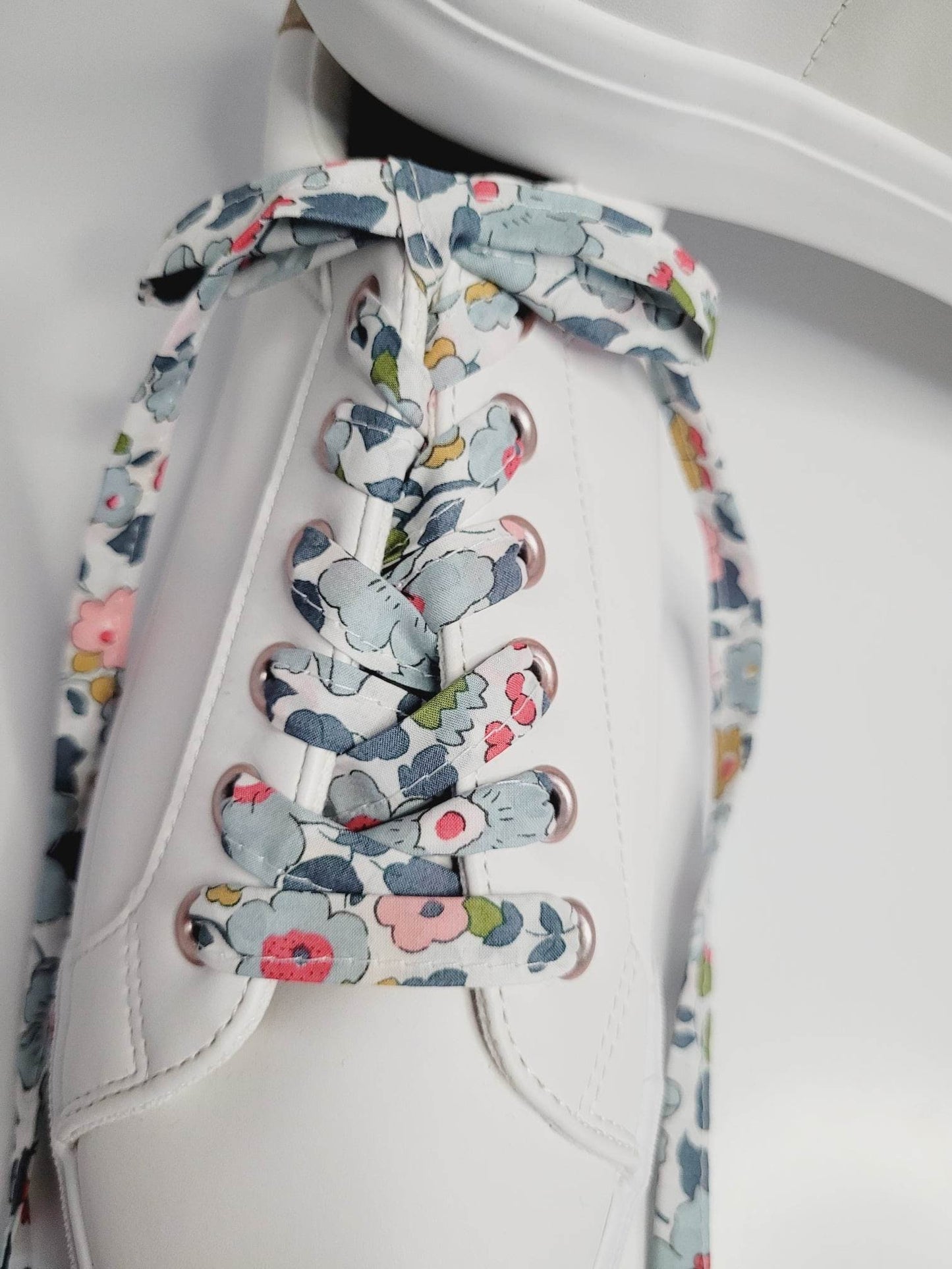 Lacets fleuri liberty en tissu coton