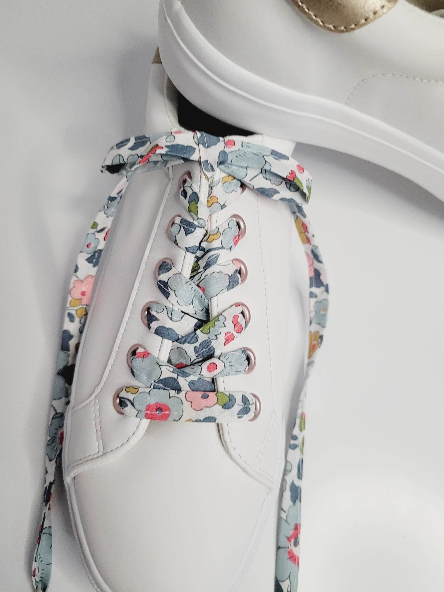 Lacets fleuri liberty en tissu coton