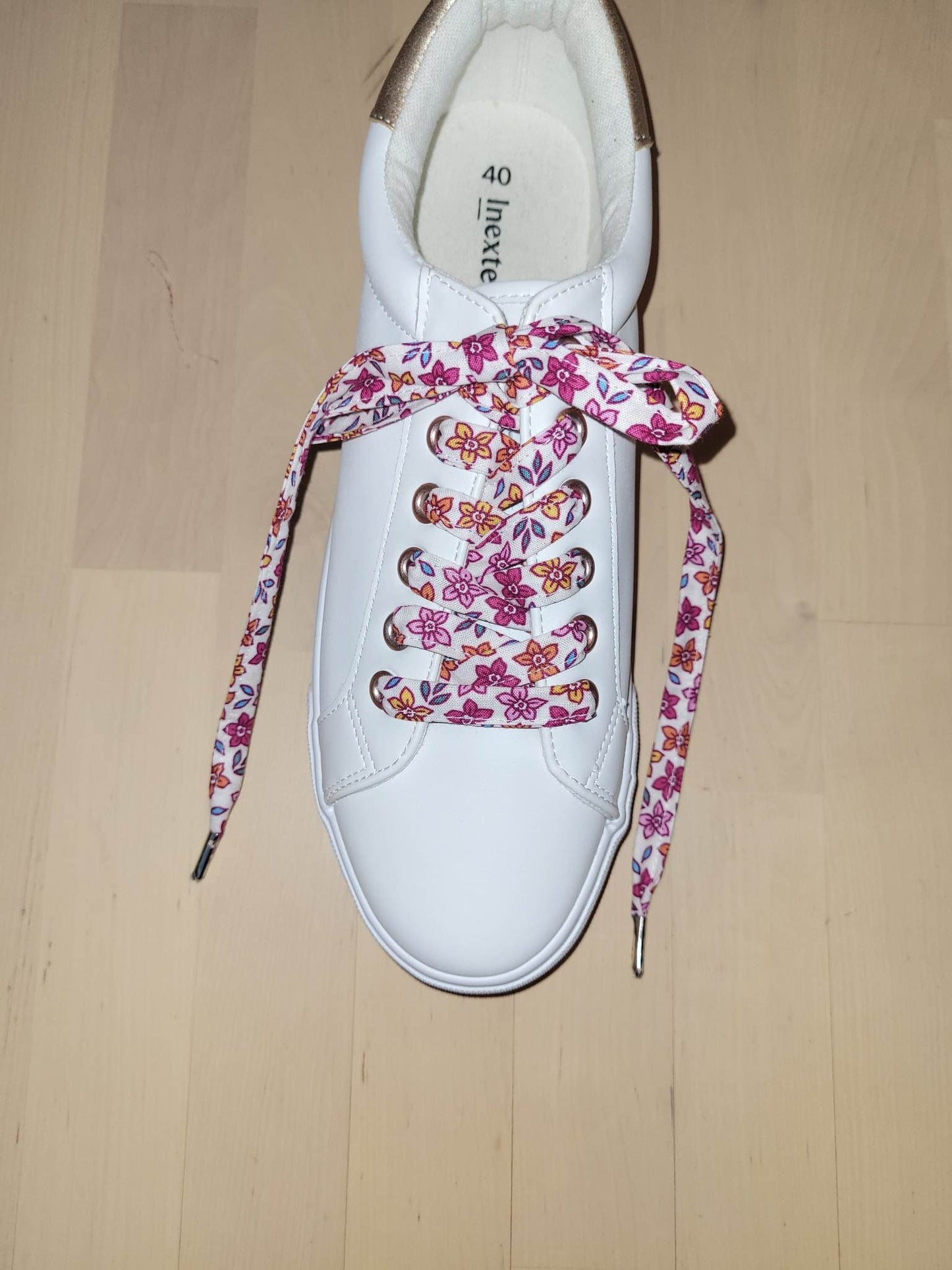 Lacets fleuri viscose bio