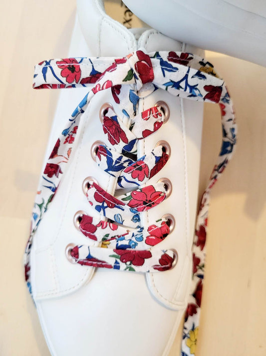 Lacets liberty fleurs en tissu viscose. Modèle Eglantine