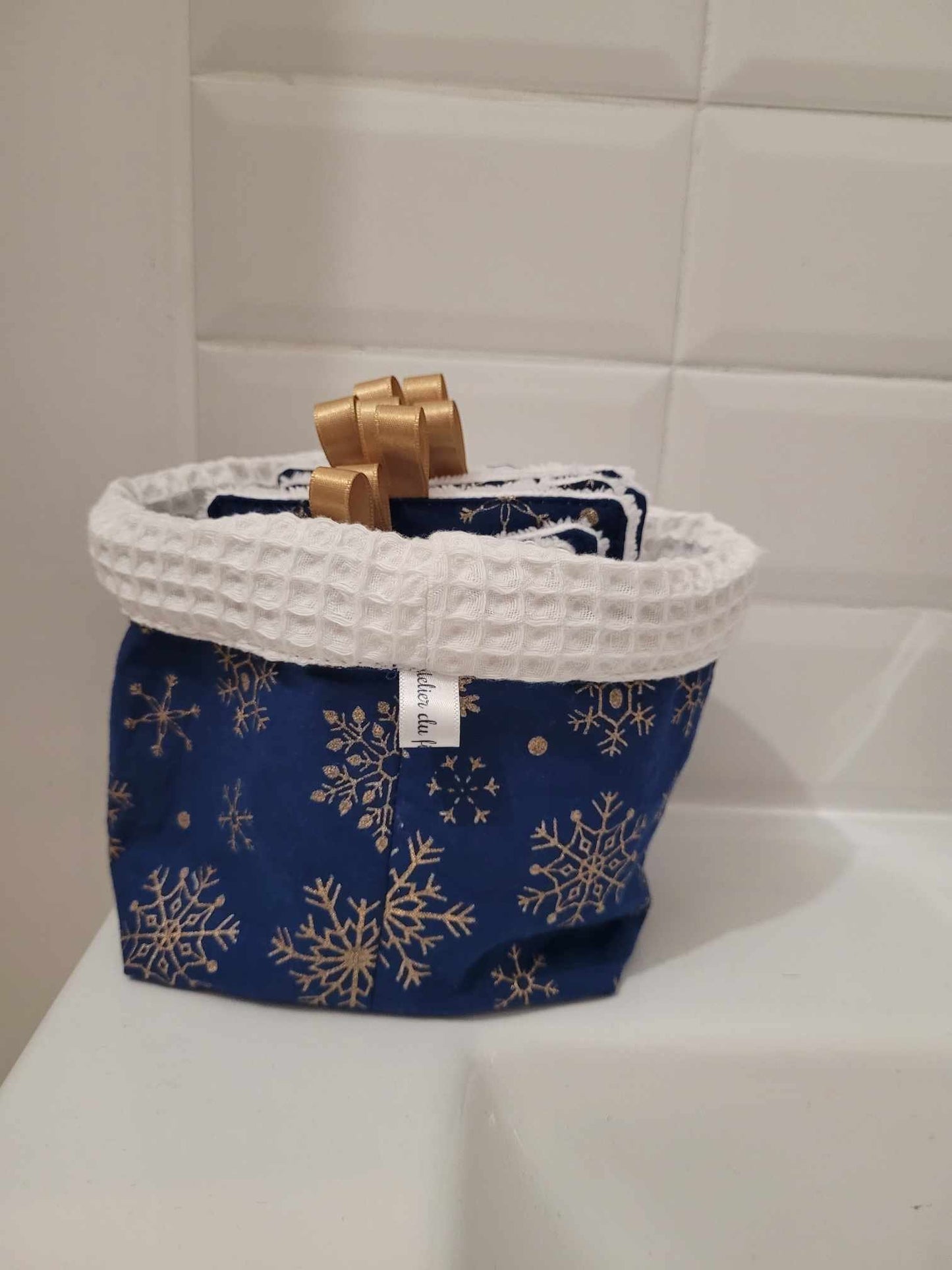 Panier et lingettes démaquillantes