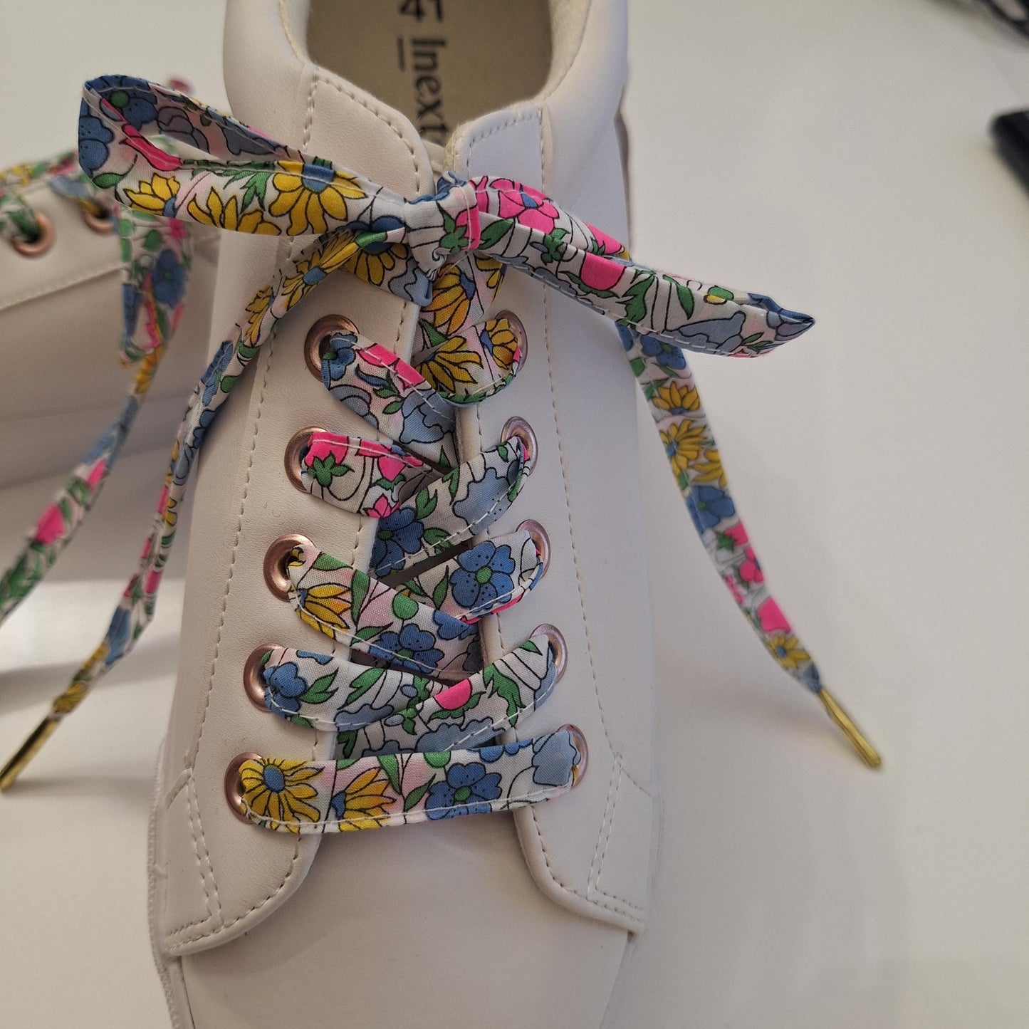 Lacets en coton Liberty fleuri : lacets faits main pour baskets, bottes et chaussures tendance