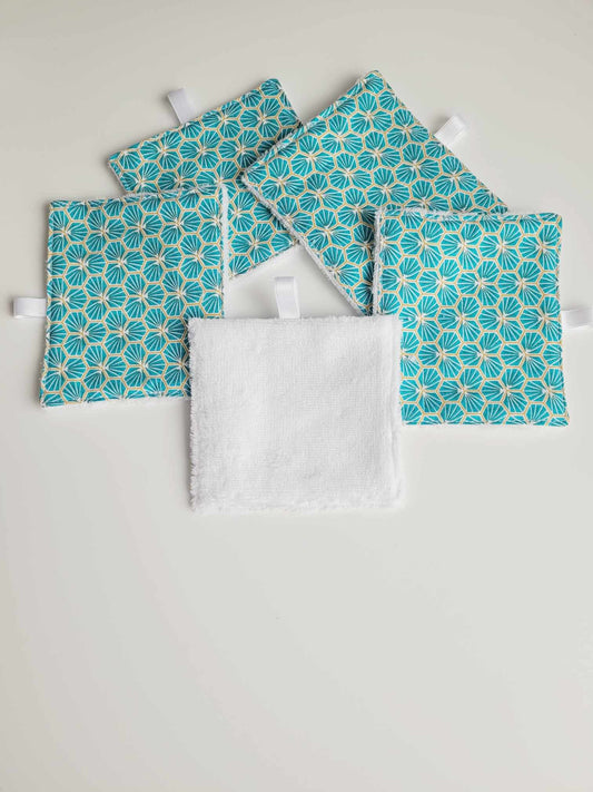 Panier et lingettes démaquillantes