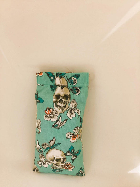 Etui à lunette tête à  mort  en tissu coton.