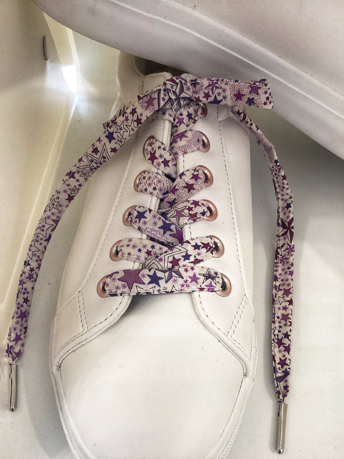 Lacets fleuri liberty